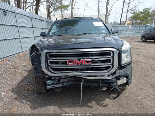 44684133 :رقم المزاد ، 1GKS2HKC3FR626904 vin ، 2015 Gmc Yukon Xl 1500 Slt مزاد بيع