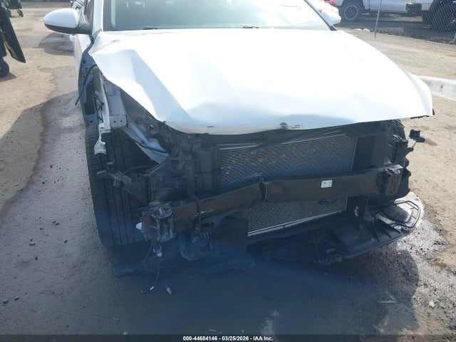 44684146 :رقم المزاد ، 3KPF24AD3ME289174 vin ، 2021 Kia Forte Lxs مزاد بيع