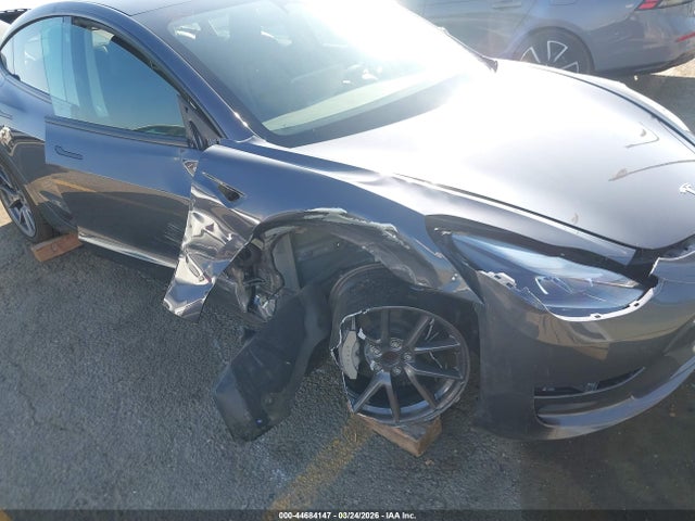 2023 TESLA MODEL 3 5YJ3E1EA4PF464457 Photo 5