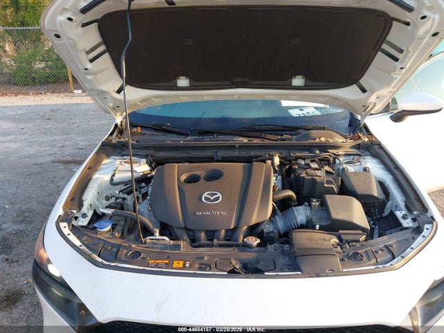 Продаж на аукціоні авто 2019 Mazda Mazda3 Preferred Package, vin: JM1BPAMM8K1141371, номер лоту: 44684157