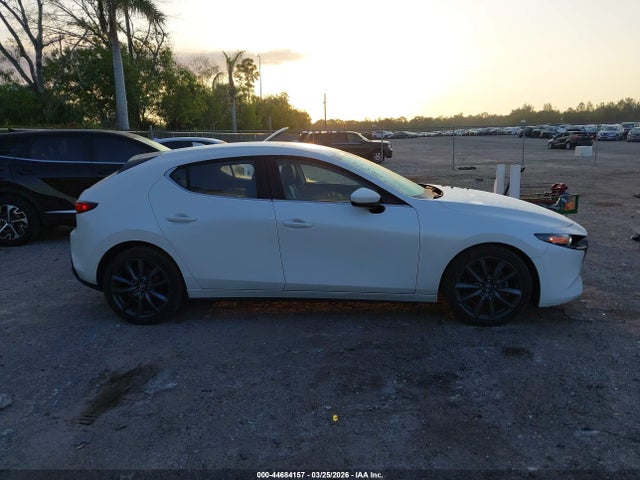 Продаж на аукціоні авто 2019 Mazda Mazda3 Preferred Package, vin: JM1BPAMM8K1141371, номер лоту: 44684157