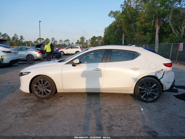 Продаж на аукціоні авто 2019 Mazda Mazda3 Preferred Package, vin: JM1BPAMM8K1141371, номер лоту: 44684157