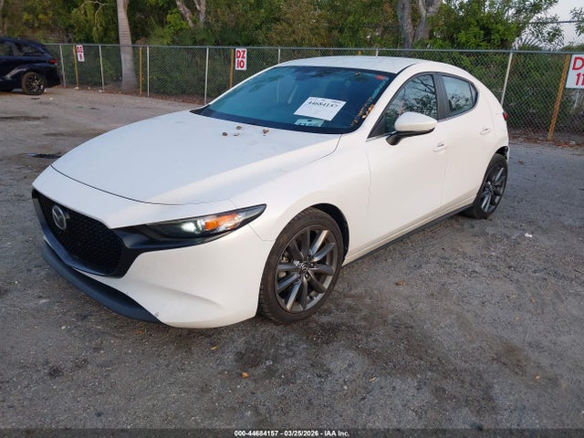 Продаж на аукціоні авто 2019 Mazda Mazda3 Preferred Package, vin: JM1BPAMM8K1141371, номер лоту: 44684157