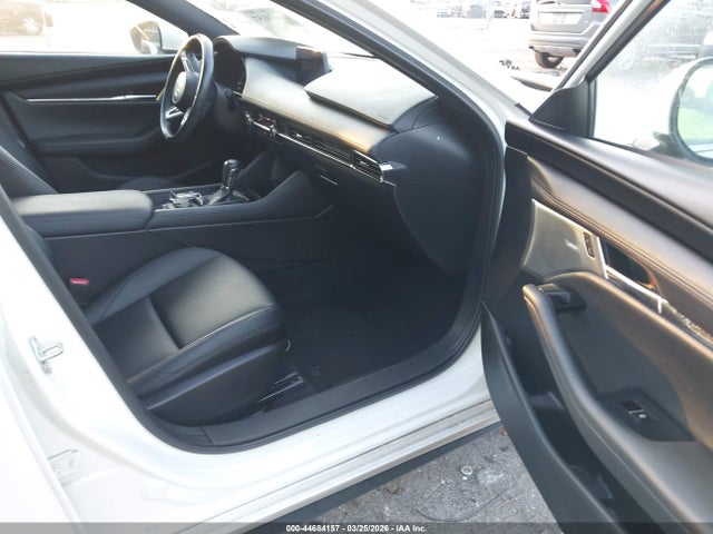 Продаж на аукціоні авто 2019 Mazda Mazda3 Preferred Package, vin: JM1BPAMM8K1141371, номер лоту: 44684157