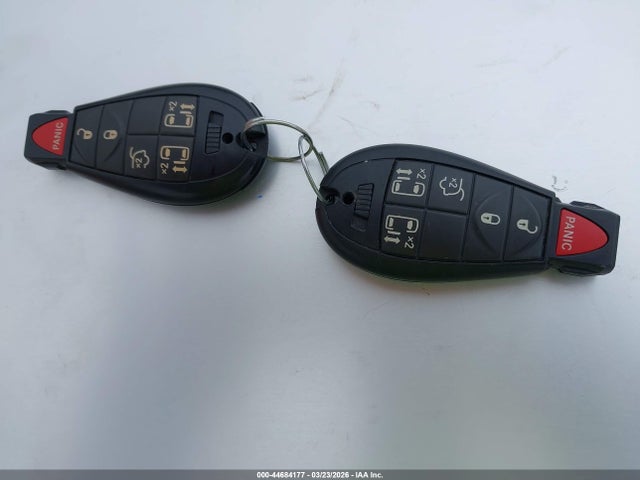 2C4RDGCG2GR181440 Dodge Grand Caravan Sxt