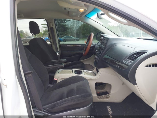 2C4RDGCG2GR181440 Dodge Grand Caravan Sxt