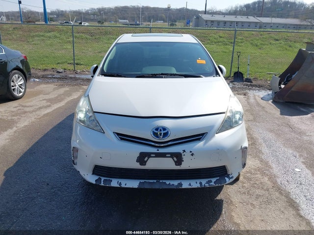 Продажа на аукционе авто 2012 Toyota Prius V Two, vin: JTDZN3EU9C3104298, номер лота: 44684193