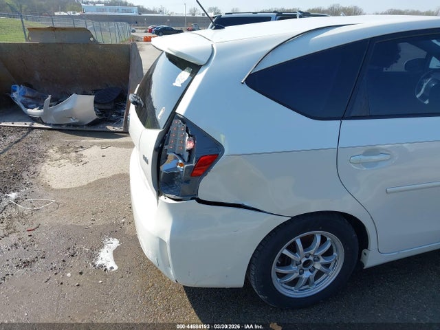 Продажа на аукционе авто 2012 Toyota Prius V Two, vin: JTDZN3EU9C3104298, номер лота: 44684193