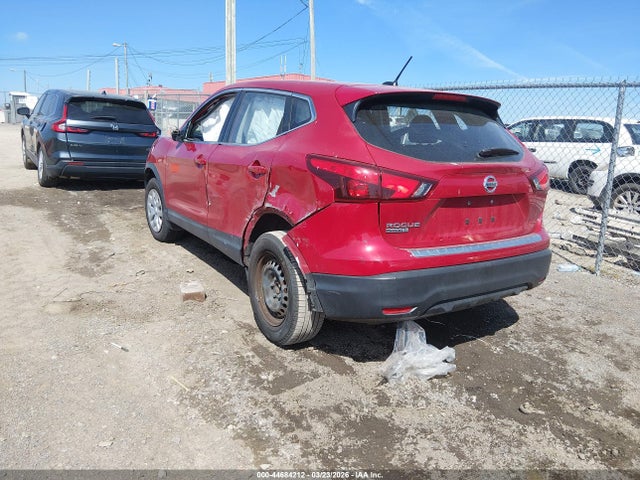 44684212 :رقم المزاد ، JN1BJ1CP5JW189900 vin ، 2018 Nissan Rogue Sport S مزاد بيع