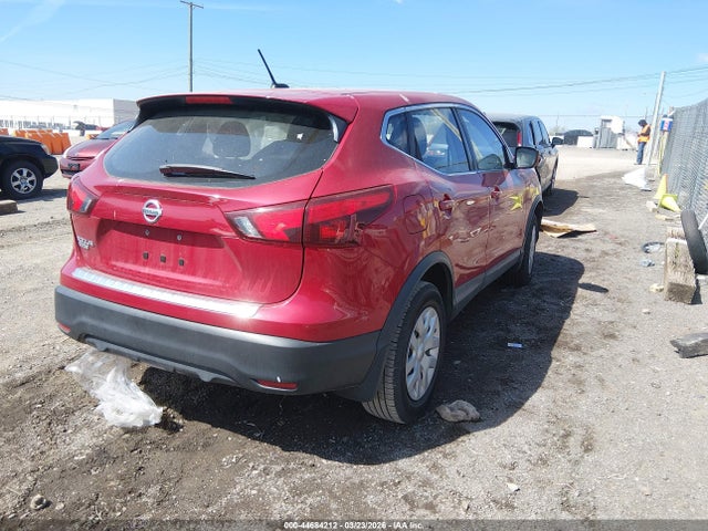 44684212 :رقم المزاد ، JN1BJ1CP5JW189900 vin ، 2018 Nissan Rogue Sport S مزاد بيع