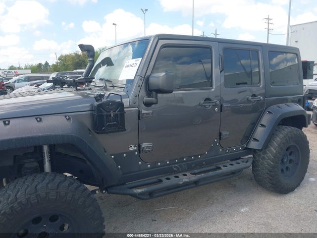1C4BJWDG8HL567051 Jeep Wrangler Unlimited Sport 4x4