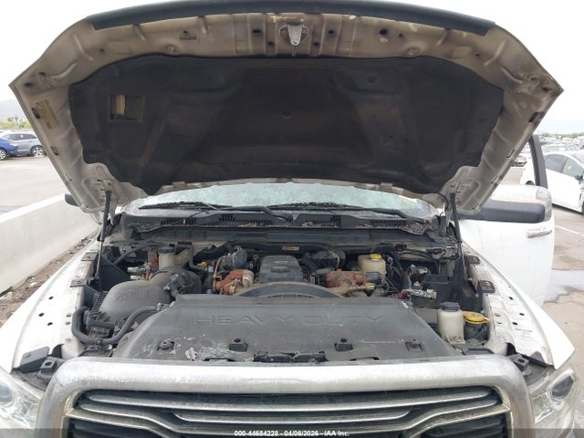 44684228 :رقم المزاد ، 3C6UR5PL0JG382572 vin ، 2018 Ram 2500 Longhorn  4x4 6'4 Box مزاد بيع