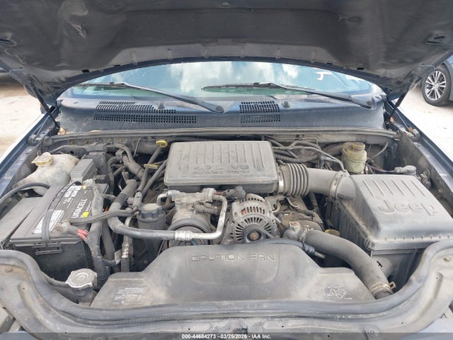 2004 Jeep Grand Cherokee Laredo მანქანა იყიდება აუქციონზე, vin: 1J4GW48N74C372082, აუქციონის ნომერი: 44684273