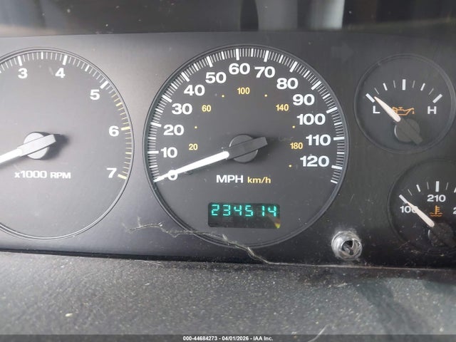 2004 Jeep Grand Cherokee Laredo მანქანა იყიდება აუქციონზე, vin: 1J4GW48N74C372082, აუქციონის ნომერი: 44684273