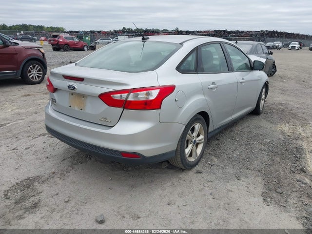 Ford FOCUS SE 2014 1FADP3F2XEL232964 Image 4