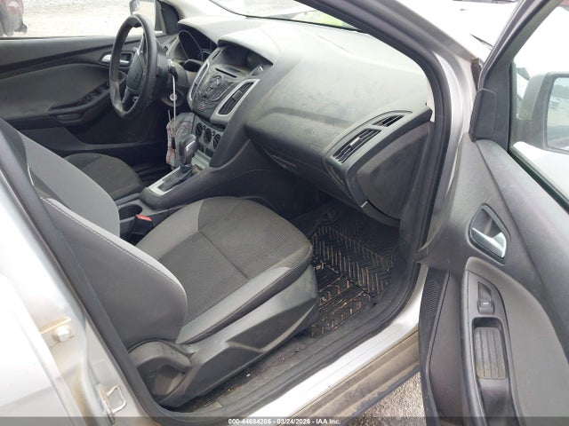 Ford FOCUS SE 2014 1FADP3F2XEL232964 Image 5