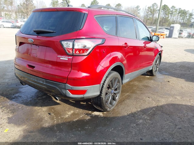 1FMCU0J91HUF03017 Ford Escape Titanium
