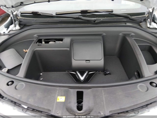 RLLV1AFA6SH009546 Vinfast Vf 8 Plus