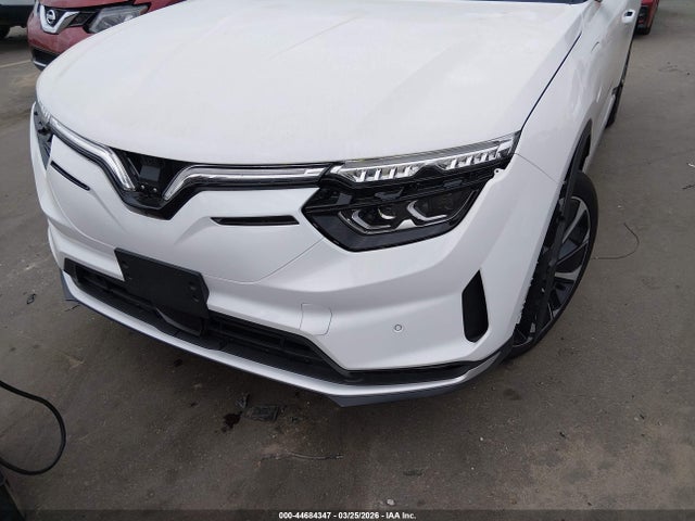 RLLV1AFA6SH009546 Vinfast Vf 8 Plus