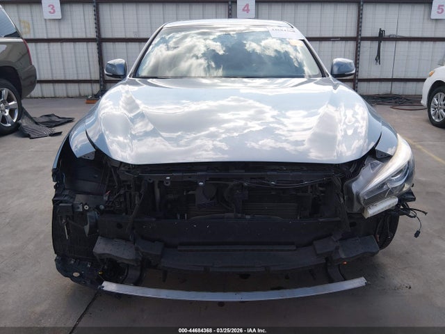 44684368 :رقم المزاد ، JN1EV7AP2JM362047 vin ، 2018 Infiniti Q50 3.0t Luxe مزاد بيع