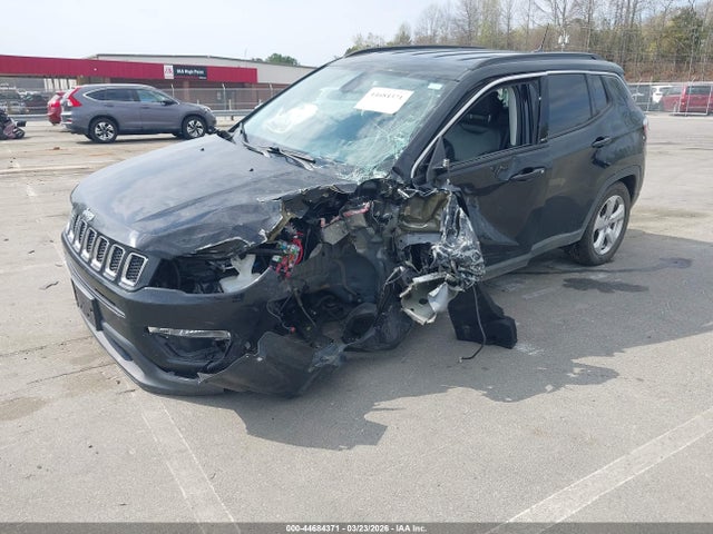 2020 Jeep Compass Latitude 4x4 მანქანა იყიდება აუქციონზე, vin: 3C4NJDBB0LT112877, აუქციონის ნომერი: 44684371