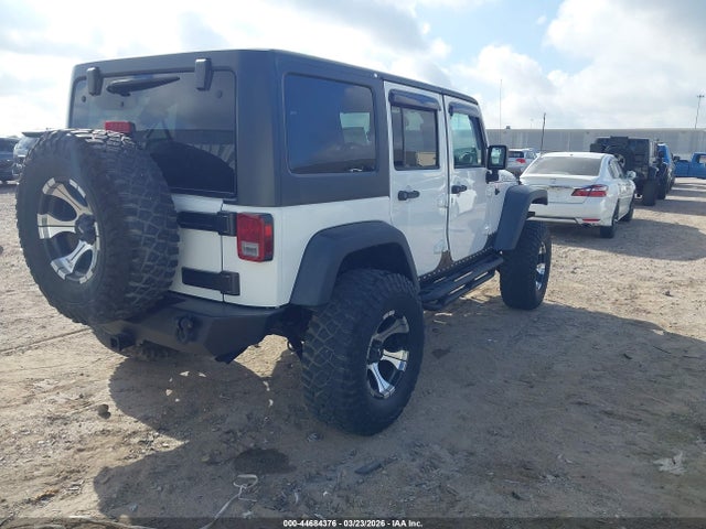 2011 JEEP WRANGLER UNLIMITED 1J4BA6H10BL536027 Photo 3