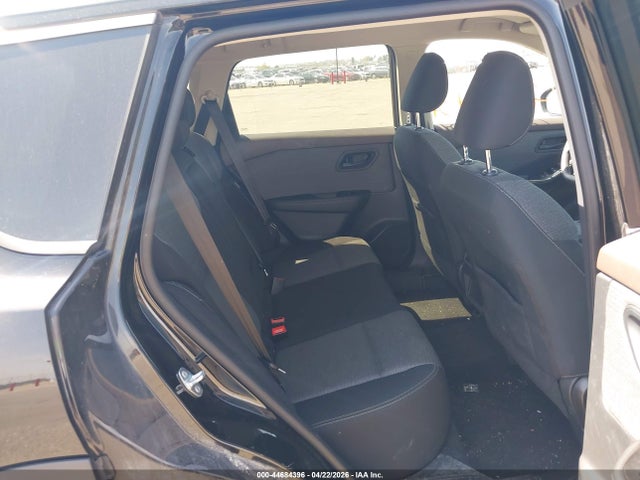 5N1AT3AB4MC736811 Nissan Rogue S Intelligent Awd