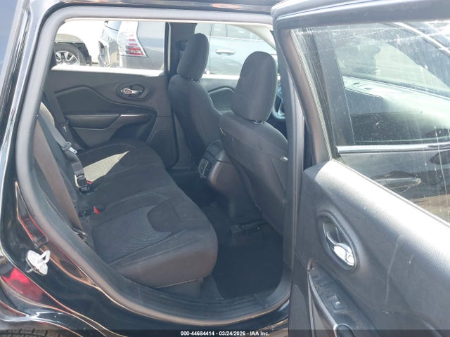 2019 Jeep Cherokee Latitude Fwd მანქანა იყიდება აუქციონზე, vin: 1C4PJLCB9KD307883, აუქციონის ნომერი: 44684414