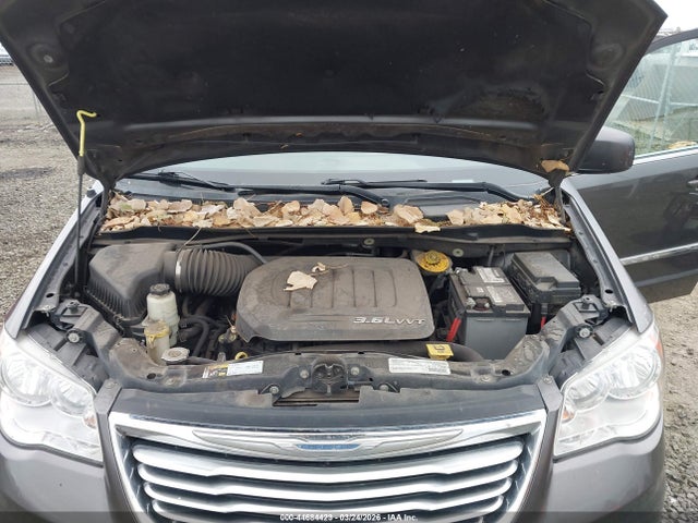 44684423 :رقم المزاد ، 2C4RC1BG6FR539073 vin ، 2015 Chrysler Town & Country Touring مزاد بيع