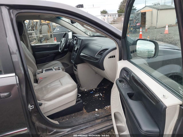 44684423 :رقم المزاد ، 2C4RC1BG6FR539073 vin ، 2015 Chrysler Town & Country Touring مزاد بيع