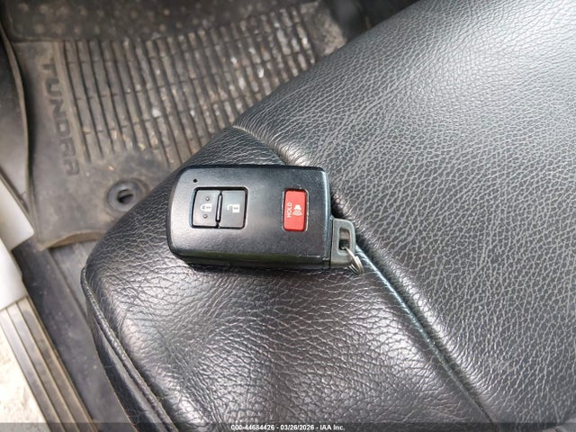 Продажа на аукционе авто 2021 Toyota Tundra Limited, vin: 5TFHY5F18MX042860, номер лота: 44684426