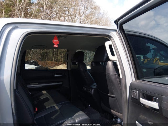 Продажа на аукционе авто 2021 Toyota Tundra Limited, vin: 5TFHY5F18MX042860, номер лота: 44684426