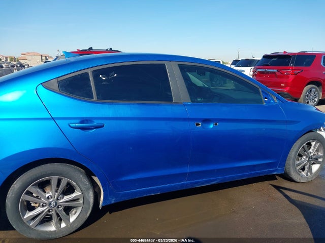 5NPD84LF0JH291668 Hyundai ELANTRA SEL