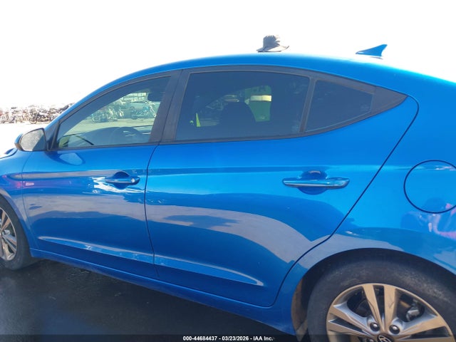 5NPD84LF0JH291668 Hyundai ELANTRA SEL