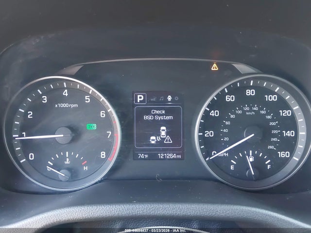 5NPD84LF0JH291668 Hyundai ELANTRA SEL