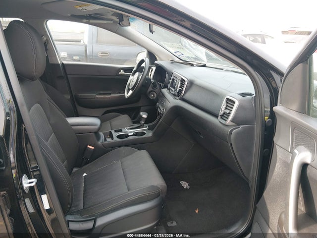Продажа на аукционе авто 2017 Kia Sportage Lx, vin: KNDPMCAC1H7225169, номер лота: 44684444