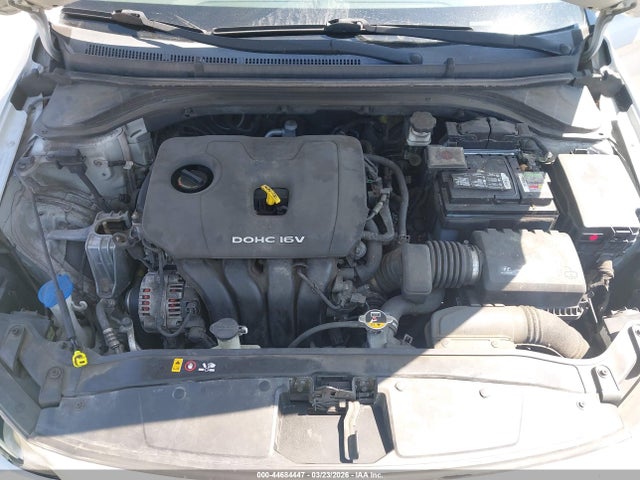 5NPD74LF4HH066666 Hyundai ELANTRA SE