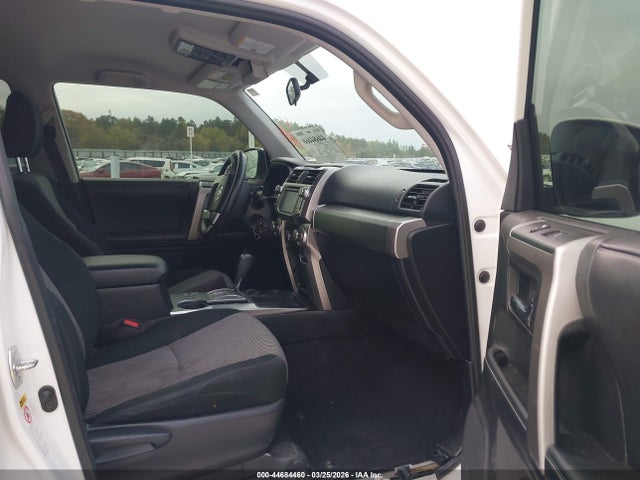 2018 TOYOTA 4RUNNER JTEZU5JR4J5174241 Photo 4