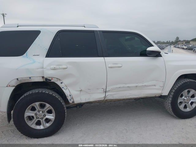 2018 TOYOTA 4RUNNER JTEZU5JR4J5174241 Photo 5
