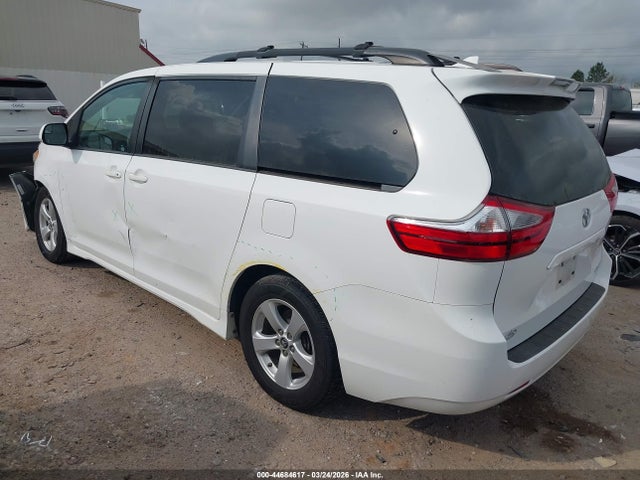 5TDKZ3DC0KS006918 Toyota Sienna Le 8 Passenger