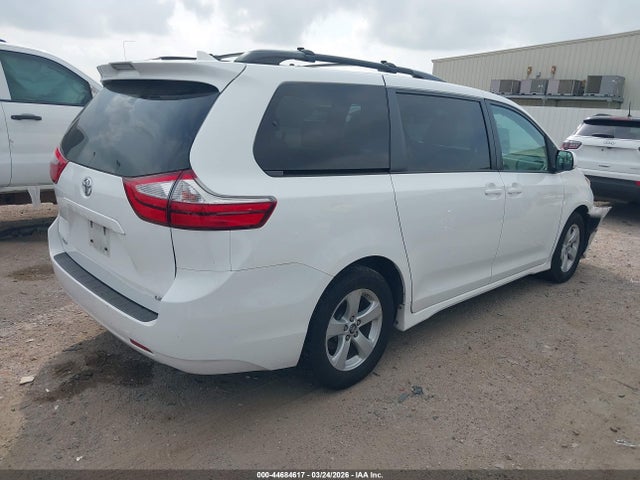 5TDKZ3DC0KS006918 Toyota Sienna Le 8 Passenger