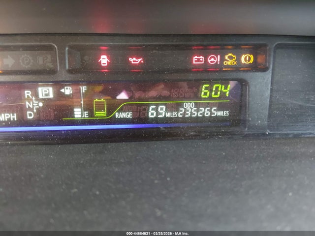 Toyota Prius V Two 2016 JTDZN3EUXGJ044372 Image 16