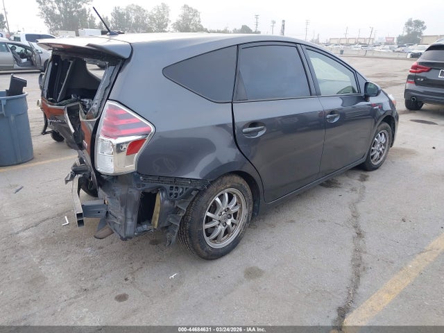 Toyota Prius V Two 2016 JTDZN3EUXGJ044372 Image 4