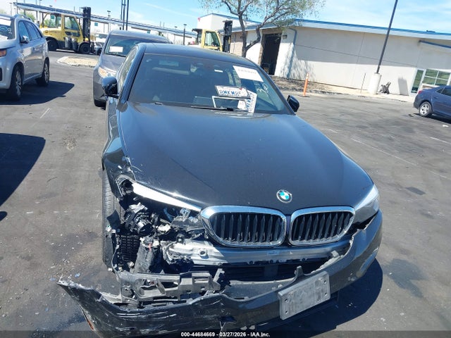 WBAJA9C56KB392788 BMW 530e Iperformance