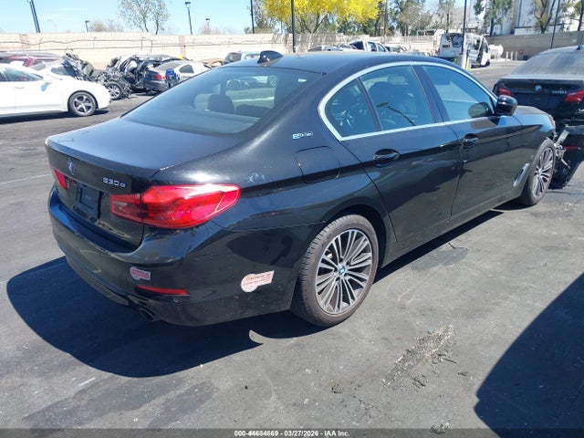 2019 BMW 530E WBAJA9C56KB392788 Photo 3