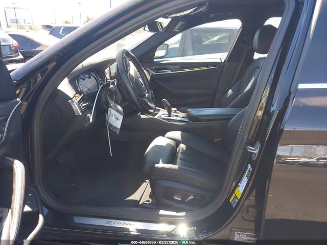 2019 BMW 530E WBAJA9C56KB392788 Photo 4