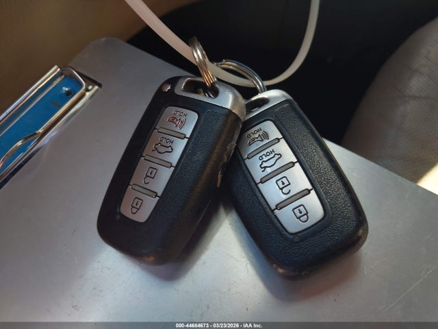 2012 Hyundai Genesis 3.8 მანქანა იყიდება აუქციონზე, vin: KMHGC4DD1CU151450, აუქციონის ნომერი: 44684673