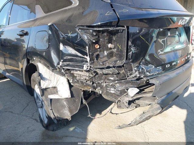 44684675 :رقم المزاد ، 5XYRG4LC9NG131316 vin ، 2022 Kia Sorento Lx مزاد بيع