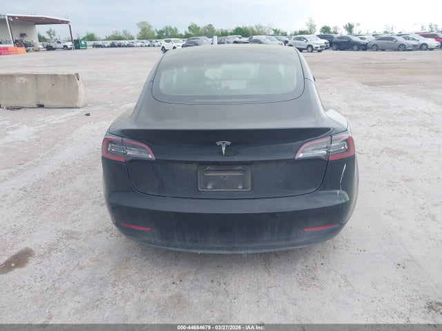 44684679 :رقم المزاد ، 5YJ3E1EA8MF020638 vin ، 2021 Tesla Model 3 Standard Range Plus Rear-wheel Drive مزاد بيع