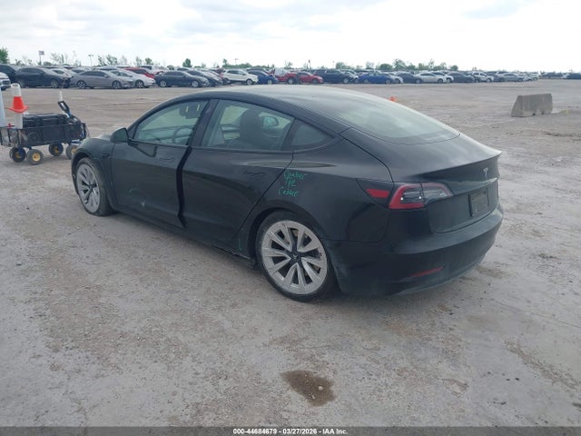 44684679 :رقم المزاد ، 5YJ3E1EA8MF020638 vin ، 2021 Tesla Model 3 Standard Range Plus Rear-wheel Drive مزاد بيع